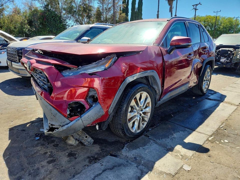 Toyota RAV4 2019, лот Copart