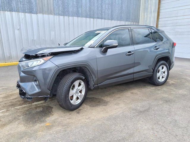 Toyota RAV4 2019, удар у перед